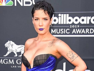 Illustration for article titled Halsey Teases What Her Performance With BTS Will Be Like at 2019 Billboard Music Awards